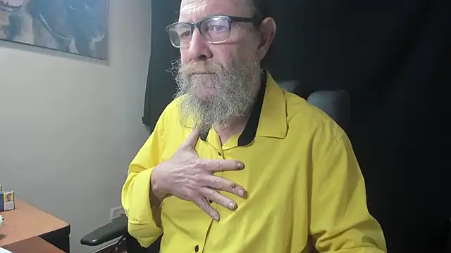 Uncle Hottie online show from 5, 2, 2026