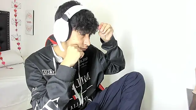 julian xx online show from 27, 2, 2026