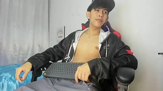 julian xx online show from 23, 4, 2026