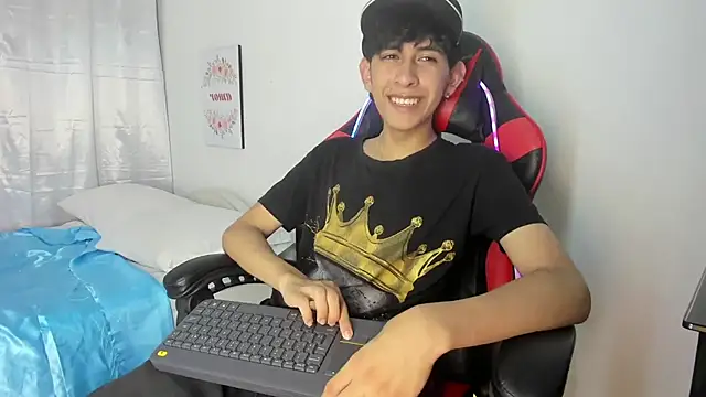 julian xx online show from 24, 4, 2026