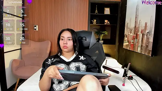 ThaliaBrookss  online show from 27, 2, 2026