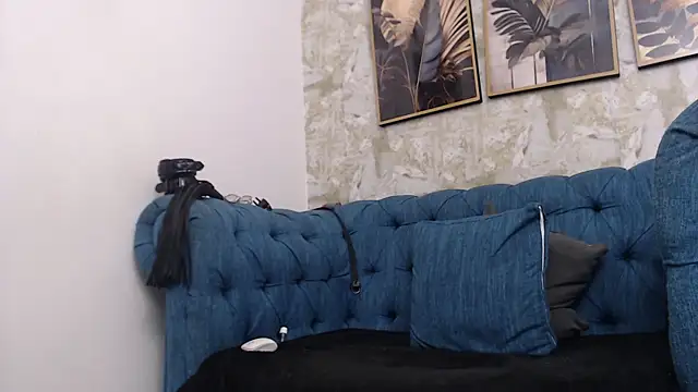 Helen Novoa online show from 21, 4, 2026