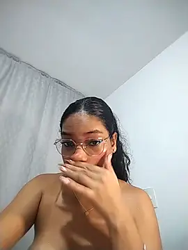 Snapshot of KATALINA_SANTANA_ chatting on 6, 5, 2026 KATALINA SANTANA online show from 6, 5, 2026