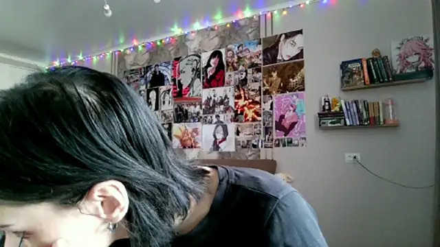 LxayBloom online show from 9, 1, 2026