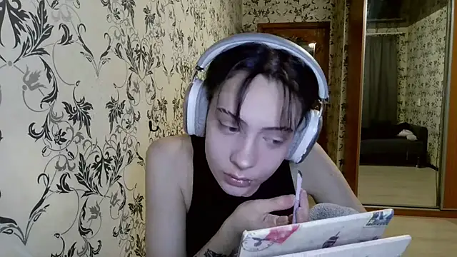 LxayBloom online show from 4, 4, 2026