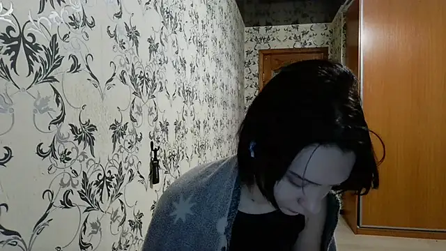 LxayBloom online show from 21, 4, 2026