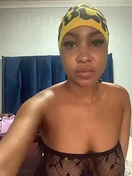 Snapshot of Creamy_bitchxxx chatting on 17, 5, 2026 Creamy bitchxxx online show from 17, 5, 2026