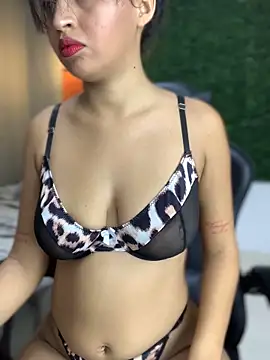 Snapshot of PaulaSweetFire_ chatting on 12, 2, 2026 PaulaSweetFire online show from 12, 2, 2026