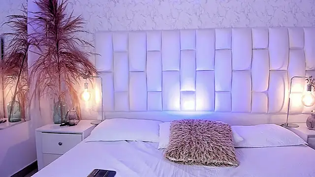 MiiaGreys online show from 25, 4, 2026