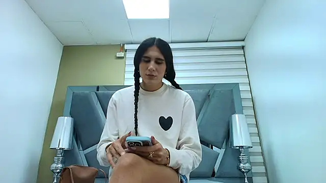 Snapshot of Atenea_sexxx chatting on 8, 5, 2026 Atenea sexxx online show from 8, 5, 2026
