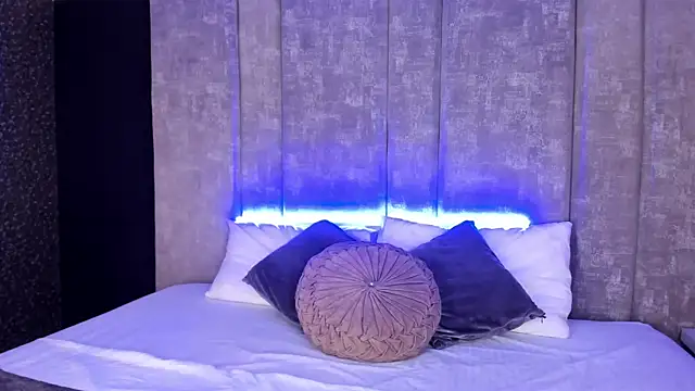 LolaGray   online show from 11, 3, 2026