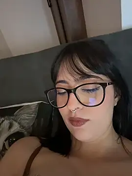 HinaSweet online show from 27, 4, 2026