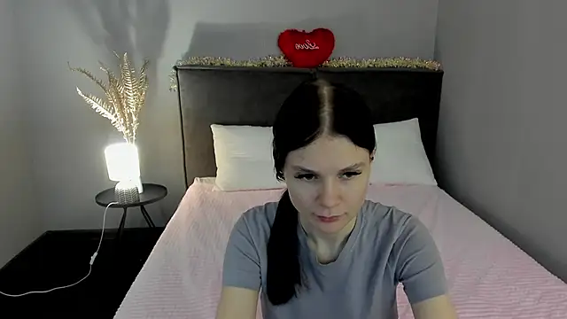 SkinyJoys online show from 19, 2, 2026