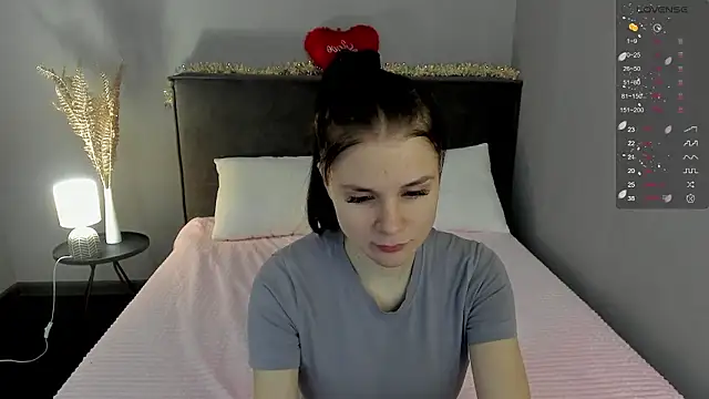 SkinyJoys online show from 9, 3, 2026