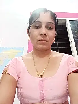 Snapshot of Hot_ree85 chatting on 8, 5, 2026 Hot ree85 online show from 8, 5, 2026