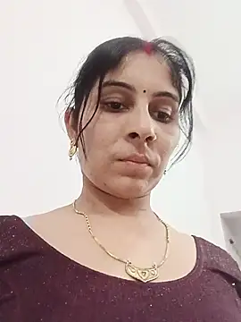 Snapshot of Hot_ree85 chatting on 23, 5, 2026 Hot ree85 online show from 23, 5, 2026