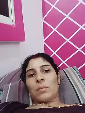 Snapshot of Hot_ree85 chatting on 29, 5, 2026 Hot ree85 online show from 29, 5, 2026