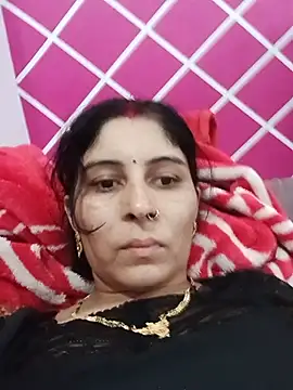 Snapshot of Hot_ree85 chatting on 2, 6, 2026 Hot ree85 online show from 2, 6, 2026