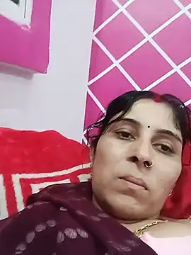 Snapshot of Hot_ree85 chatting on 2, 6, 2026 Hot ree85 online show from 2, 6, 2026