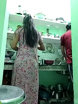 Night-Couple2 online show from 6, 3, 2026