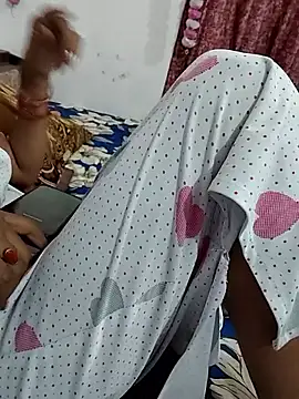 Night-Couple2 online show from 7, 3, 2026