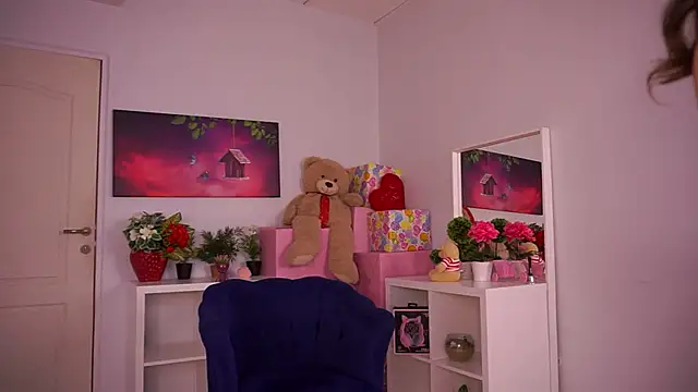 Ava Solis online show from 7, 1, 2026