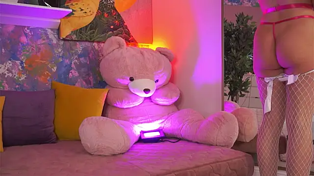 Ava Solis online show from 22, 4, 2026