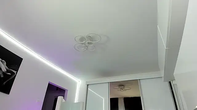 Ivy Bellee online show from 20, 4, 2026