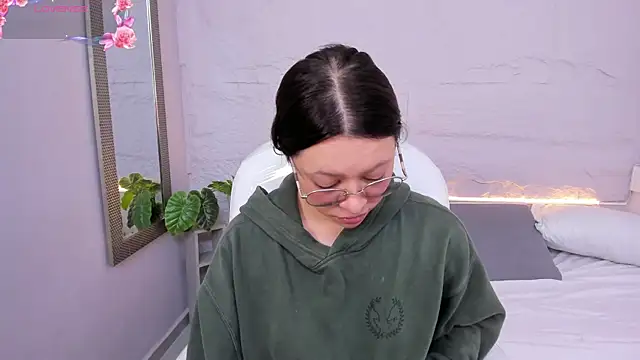 lanna 18  online show from 23, 4, 2026