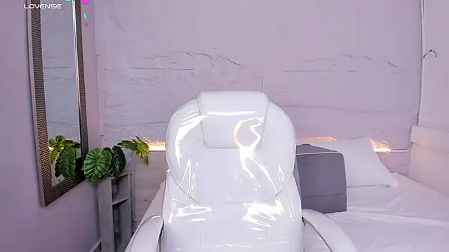 lanna 18  online show from 25, 4, 2026