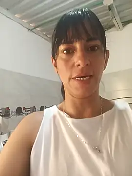 ilairahot online show from 4, 2, 2026