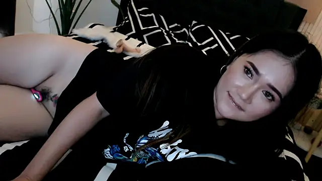 simplykhate online show from 8, 6, 2026