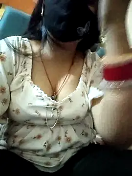 couple fun  online show from 23, 4, 2026