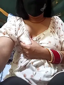 couple fun  online show from 28, 4, 2026