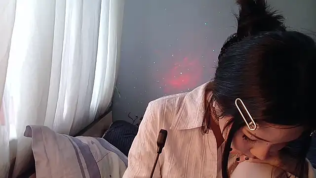 Snapshot of AprilOnilll chatting on 7, 1, 2026 AprilOnilll online show from 7, 1, 2026