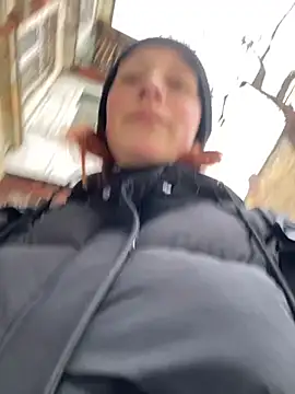 Lily Viola online show from 4, 2, 2026