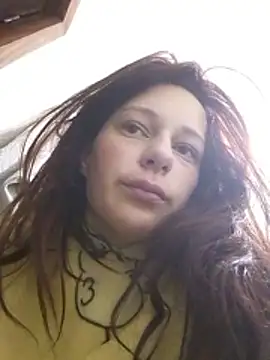 Lily Viola online show from 22, 4, 2026