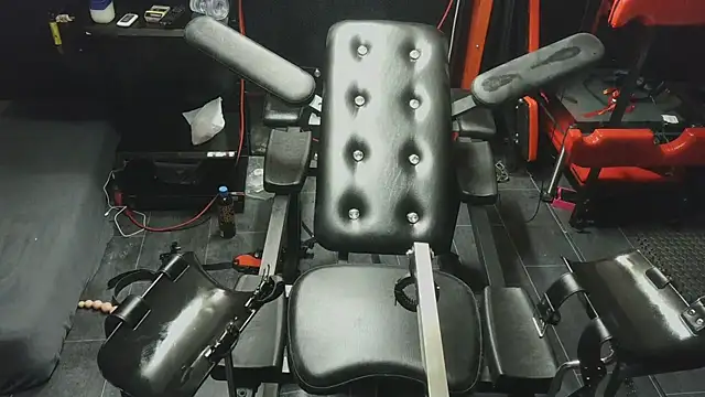 Snapshot of ashleyandtommy1 chatting on 11, 1, 2026 ashleyandtommy1 online show from 11, 1, 2026