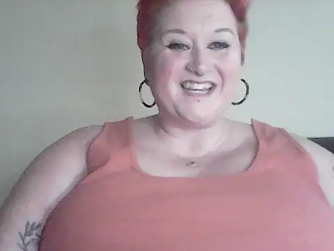 BustyRedxx online show from 24, 4, 2026