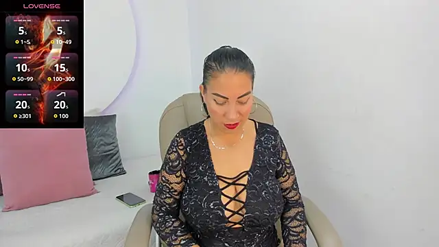 AmberJoyMilf online show from 22, 4, 2026