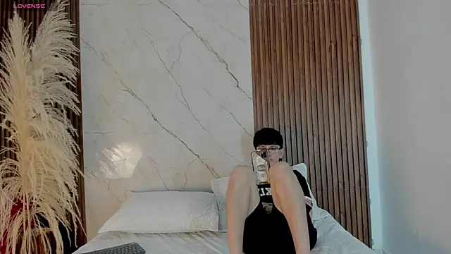 diana santy online show from 2, 7, 2026