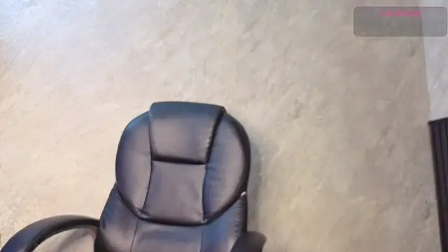 tanisha  lux online show from 25, 4, 2026