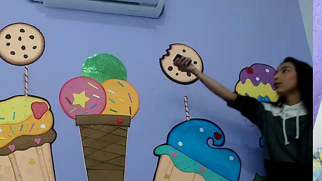 skinnysexzara18 online show from 9, 2, 2026