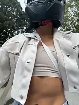 TaylorrHill online show from 28, 2, 2026