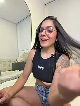 Snapshot of EVA_WILD1 chatting on 6, 3, 2026 EVA WILD1 online show from 6, 3, 2026