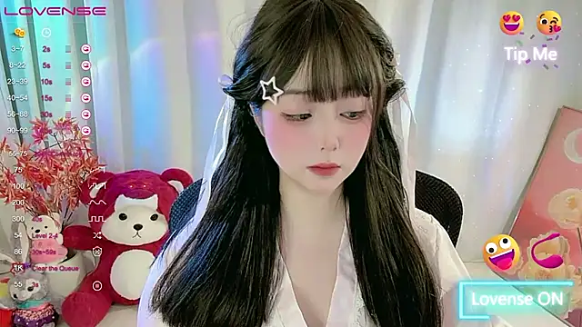 Snapshot of CLaire-5 chatting on 19, 2, 2026 CLaire-5 online show from 19, 2, 2026