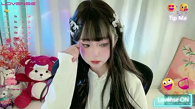 Snapshot of CLaire-5 chatting on 7, 3, 2026 CLaire-5 online show from 7, 3, 2026