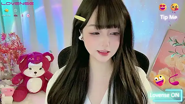 Snapshot of CLaire-5 chatting on 5, 4, 2026 CLaire-5 online show from 5, 4, 2026