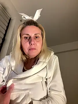 Amelia9798 online show from 14, 1, 2026