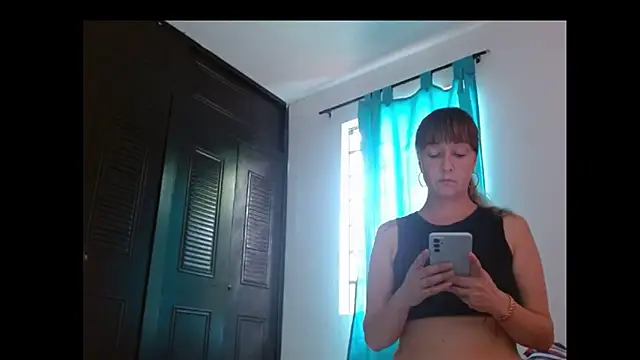 Snapshot of IVANNAFOXvh chatting on 2, 7, 2026 IVANNAFOXvh online show from 2, 7, 2026